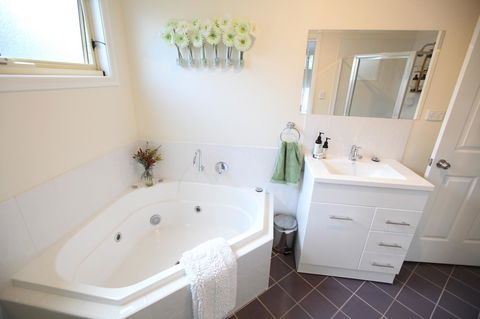 One Tree Bed And Breakfast - Holiday Byron Bay 10