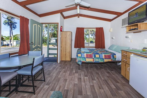 Echo Holiday Parks - Naracoorte - Holiday Byron Bay 43