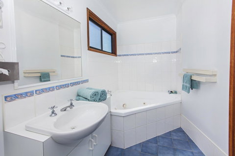 Echo Holiday Parks - Naracoorte - Holiday Byron Bay 30