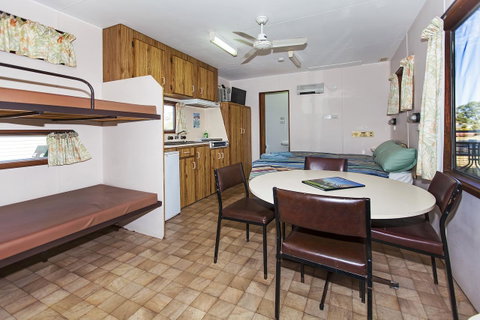 Echo Holiday Parks - Naracoorte - Holiday Byron Bay 1