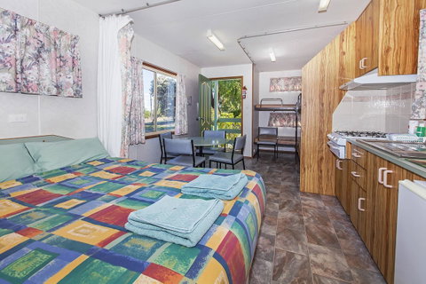 Echo Holiday Parks - Naracoorte - Holiday Byron Bay 0