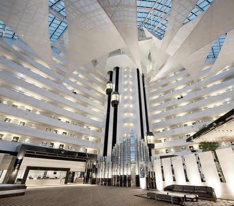 Crown Metropol Perth - Holiday Byron Bay 2