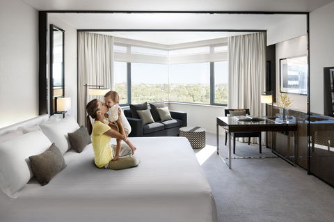 Crown Metropol Perth - Holiday Byron Bay 12