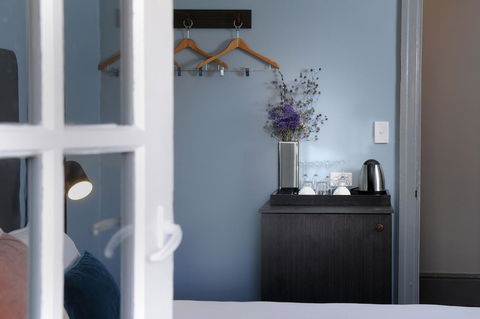 The Stirling Arms Hotel - Holiday Byron Bay 12