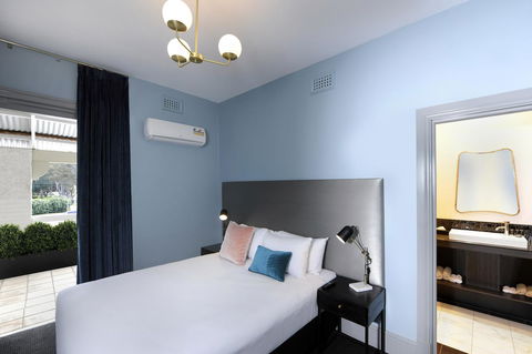 The Stirling Arms Hotel - Holiday Byron Bay 25