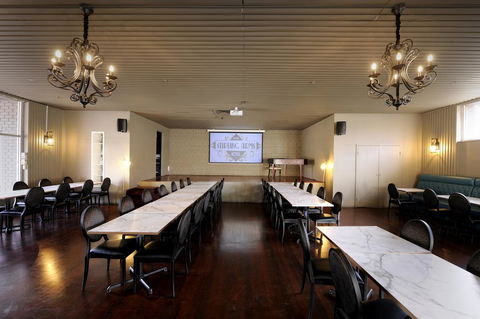 The Stirling Arms Hotel - Holiday Byron Bay 16