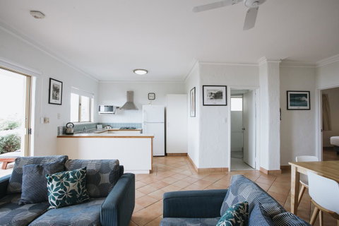 Canal Rocks Beachfront Apartments - Holiday Byron Bay 36