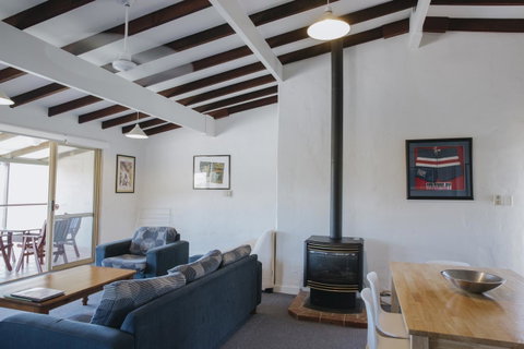 Canal Rocks Beachfront Apartments - Holiday Byron Bay 29