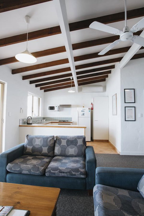 Canal Rocks Beachfront Apartments - Holiday Byron Bay 4