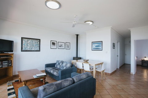 Canal Rocks Beachfront Apartments - Holiday Byron Bay 9