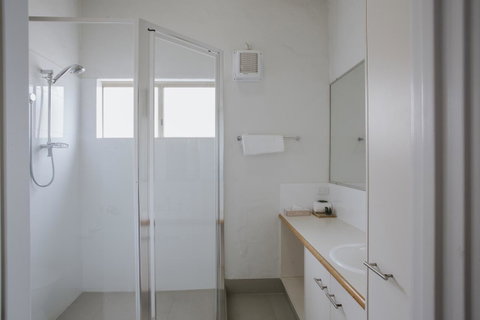 Canal Rocks Beachfront Apartments - Holiday Byron Bay 39