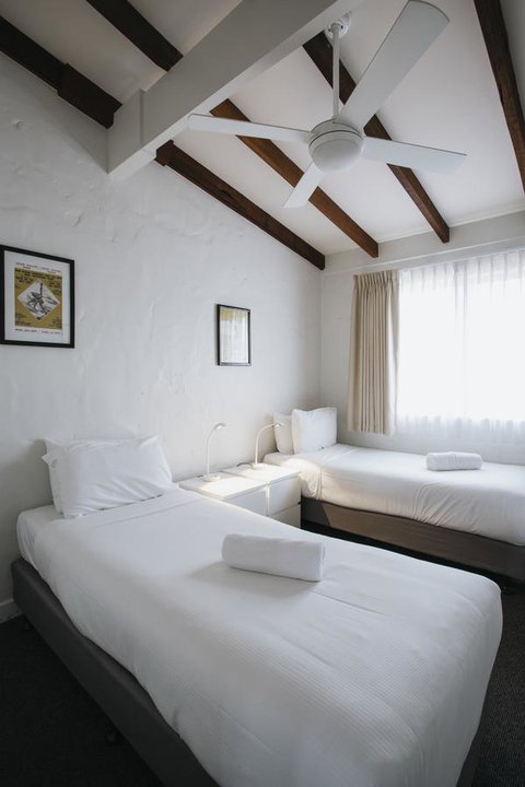 Canal Rocks Beachfront Apartments - Holiday Byron Bay 37