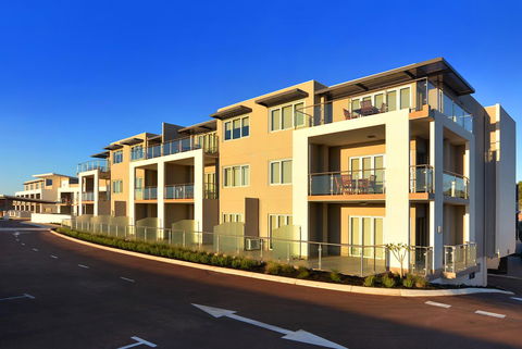 Bunbury Seaview Apartments - Holiday Byron Bay 24