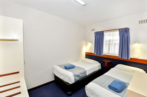 Dolphin Lodge Albany - Self Contained Apartments At Middleton Beach - Holiday Byron Bay 29