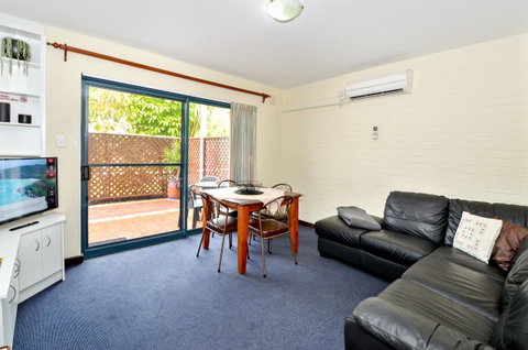 Dolphin Lodge Albany - Self Contained Apartments At Middleton Beach - Holiday Byron Bay 10