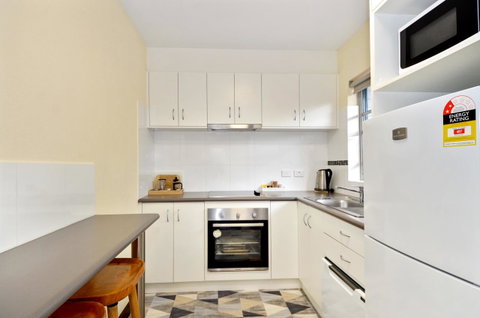 Dolphin Lodge Albany - Self Contained Apartments At Middleton Beach - Holiday Byron Bay 9