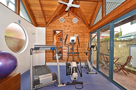 Dolphin Lodge Albany - Self Contained Apartments At Middleton Beach - Holiday Byron Bay 19