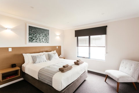 Dolphin Lodge Albany - Self Contained Apartments At Middleton Beach - Holiday Byron Bay 2