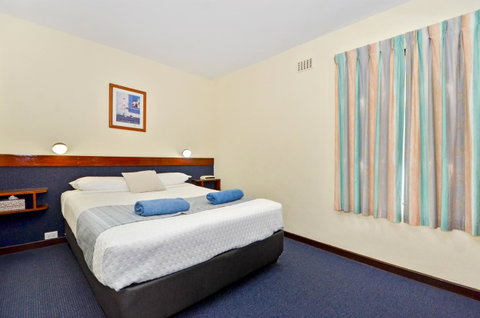Dolphin Lodge Albany - Self Contained Apartments At Middleton Beach - Holiday Byron Bay 6