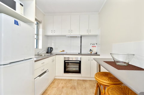 Dolphin Lodge Albany - Self Contained Apartments At Middleton Beach - Holiday Byron Bay 5