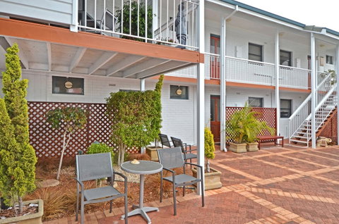 Dolphin Lodge Albany - Self Contained Apartments At Middleton Beach - Holiday Byron Bay 20