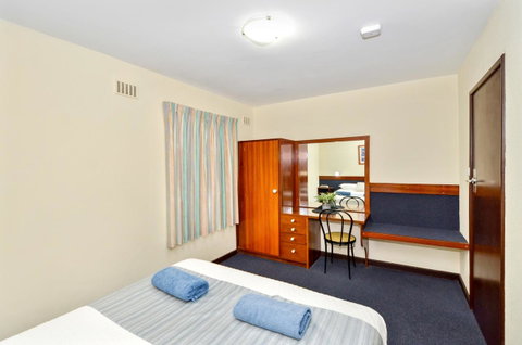 Dolphin Lodge Albany - Self Contained Apartments At Middleton Beach - Holiday Byron Bay 25