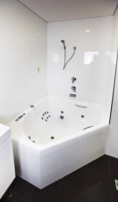 Jesmond Executive Villas - Holiday Byron Bay 37