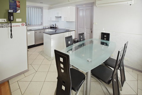 Jesmond Executive Villas - Holiday Byron Bay 35