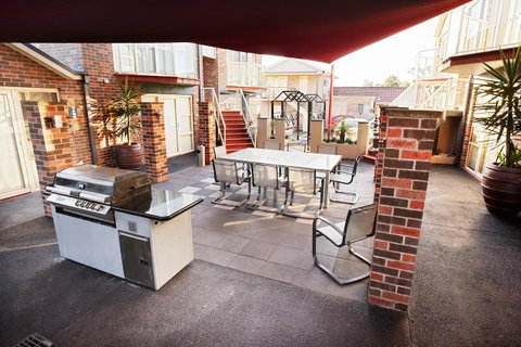 Jesmond Executive Villas - Holiday Byron Bay 17