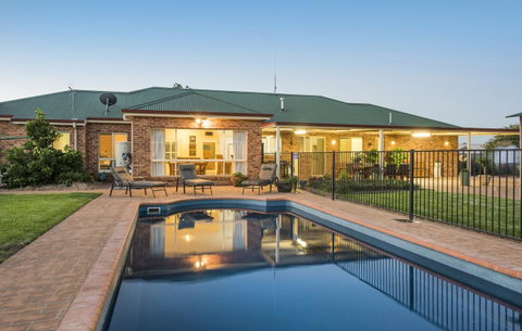 Colonial Court Villas - Holiday Byron Bay 2