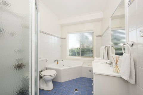 Colonial Court Villas - Holiday Byron Bay 10