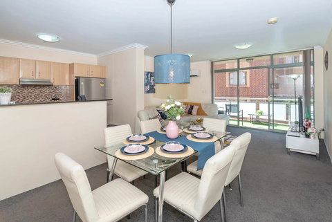 Apartments In Pyrmont - Holiday Byron Bay 0