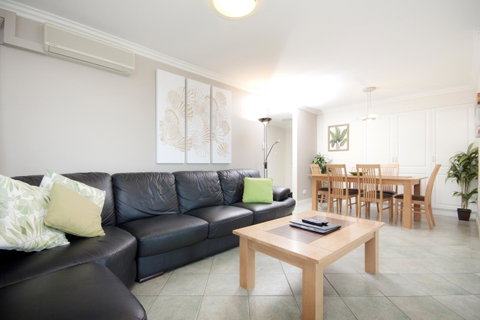 Sails Apartments - Holiday Byron Bay 19