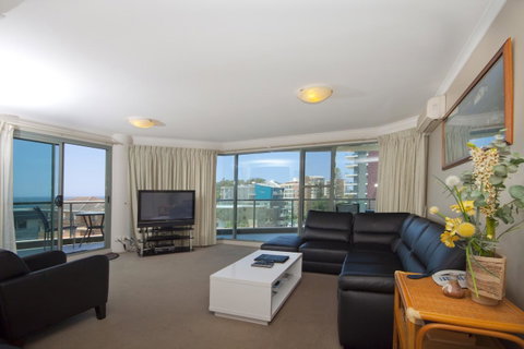 Sails Apartments - Holiday Byron Bay 16