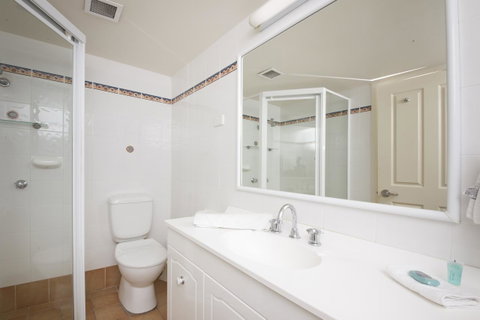 Sails Apartments - Holiday Byron Bay 13