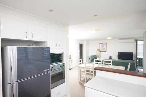 Sails Apartments - Holiday Byron Bay 17