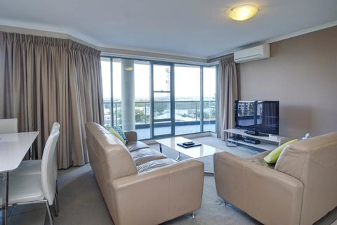 Sails Apartments - Holiday Byron Bay 0