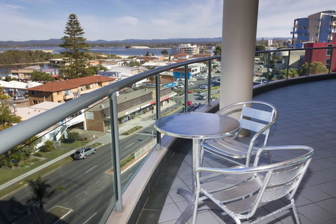 Sails Apartments - Holiday Byron Bay 9
