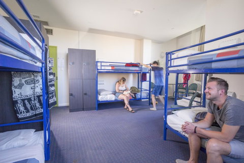 YHA Sydney Central - Holiday Byron Bay 12