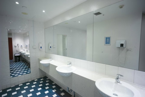 YHA Sydney Central - Holiday Byron Bay 11