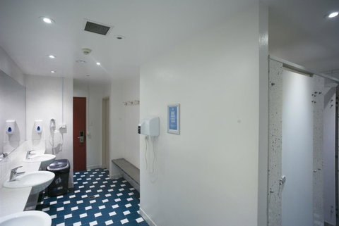 YHA Sydney Central - Holiday Byron Bay 7