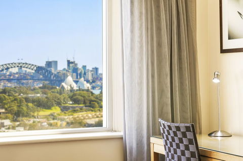 Holiday Inn Sydney Potts Point - Holiday Byron Bay 18