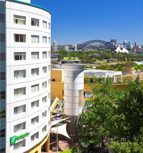 Holiday Inn Sydney Potts Point - Holiday Byron Bay 0