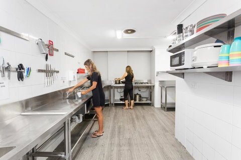 Summer House Sydney City - Formerly Sydney Backpackers - Holiday Byron Bay 11
