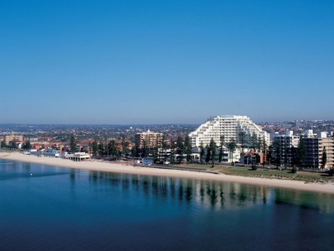 Novotel Sydney Brighton Beach - Holiday Byron Bay 1