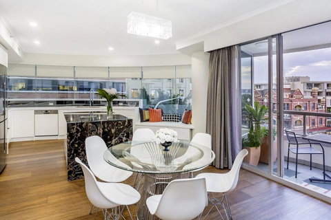 Darling Harbour ICC 3BR+PARKING+VIEWS è¾¾ä»¤æ¸¯å…¨æ™¯è±ªåŽä¸‰æˆ¿ - Holiday Byron Bay 2
