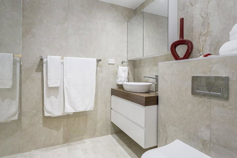 Darling Harbour ICC 3BR+PARKING+VIEWS è¾¾ä»¤æ¸¯å…¨æ™¯è±ªåŽä¸‰æˆ¿ - Holiday Byron Bay 13