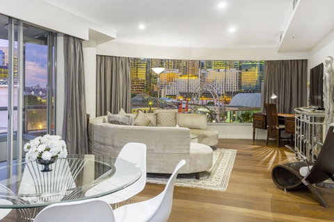 Darling Harbour ICC 3BR+PARKING+VIEWS è¾¾ä»¤æ¸¯å…¨æ™¯è±ªåŽä¸‰æˆ¿ - Holiday Byron Bay 1