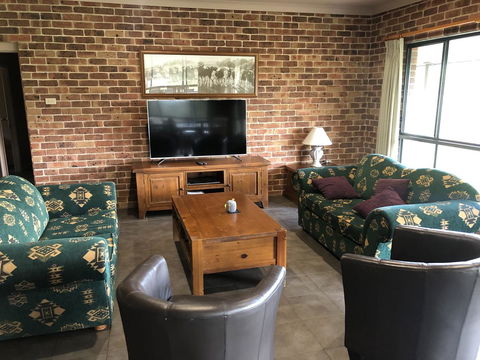 Ironstone Estate Lovedale - Holiday Byron Bay 1