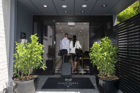 Holiday Inn & Suites - Parramatta Marsden Street, An IHG Hotel - Holiday Byron Bay 12